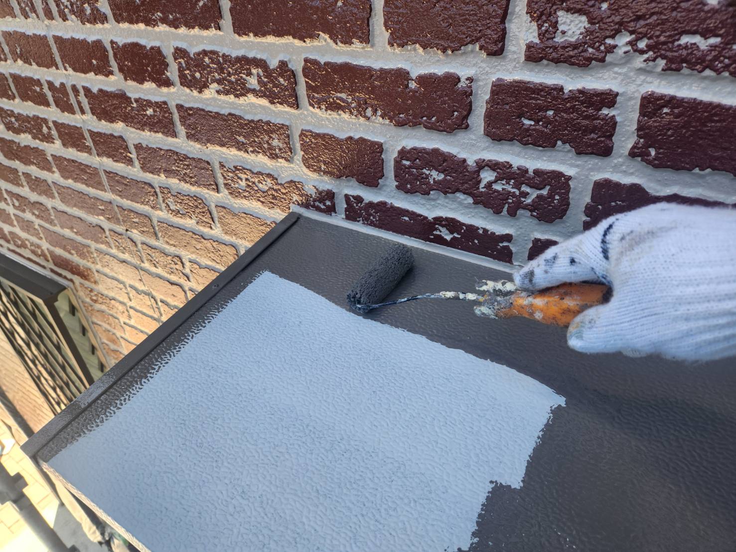 福岡県福岡市南区三宅のI様邸でプレミアムペイントの市場最高級シリコン樹脂を含有する水性ピュアピュアシリコンを使用した高品質な外壁塗装工事を行いました。5/31完成です。【HPより】