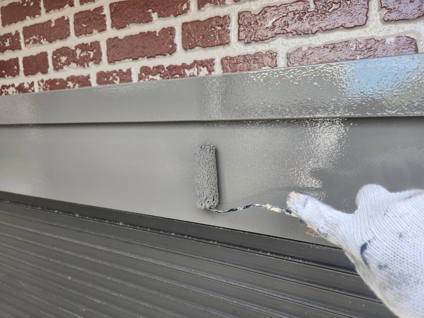 福岡県福岡市南区三宅のI様邸でプレミアムペイントの市場最高級シリコン樹脂を含有する水性ピュアピュアシリコンを使用した高品質な外壁塗装工事を行いました。5/31完成です。【HPより】