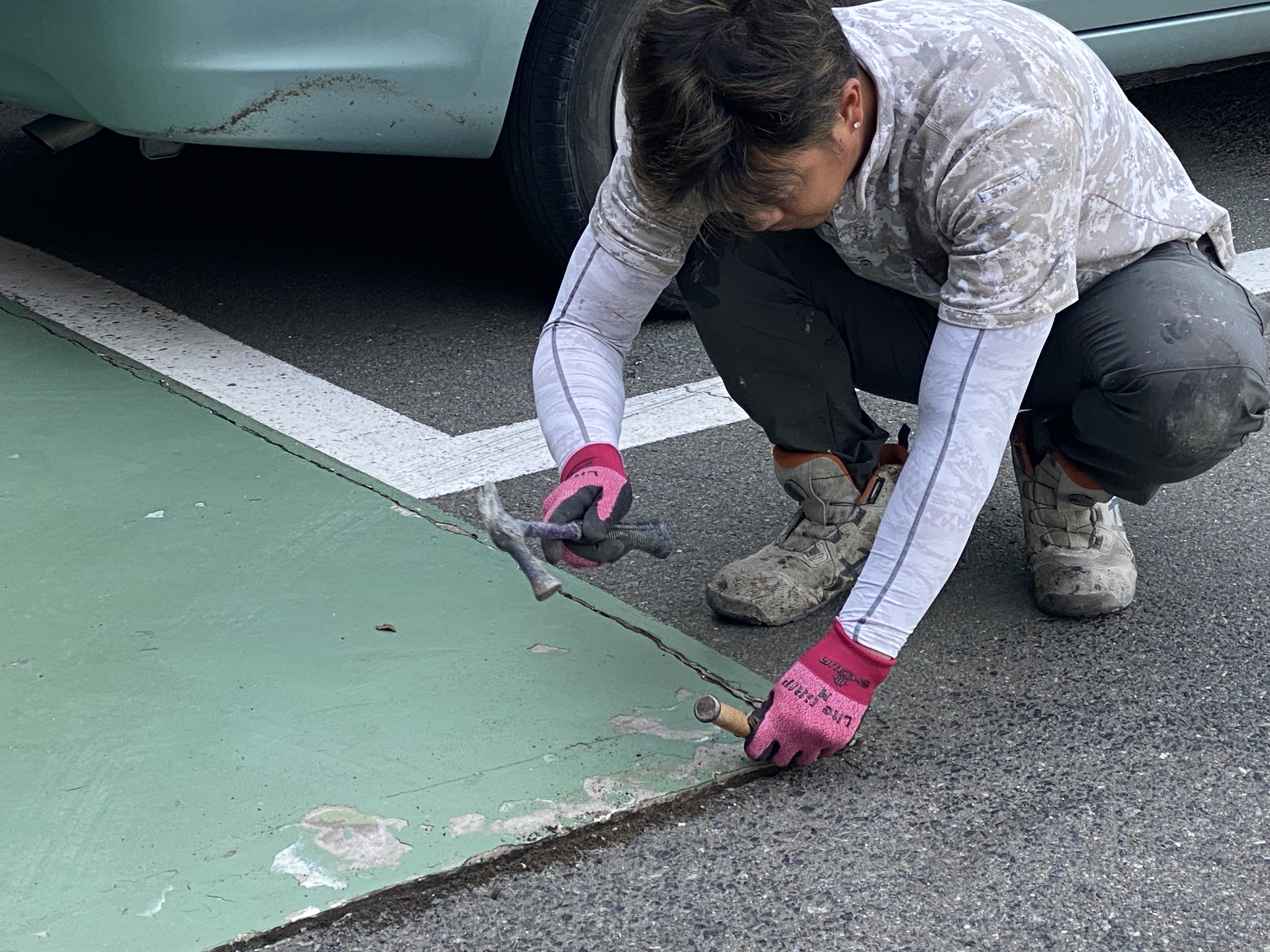 福岡県大野城市山田自動車様にて床の作り替えを行っています。5/2着工です。【OB様より】